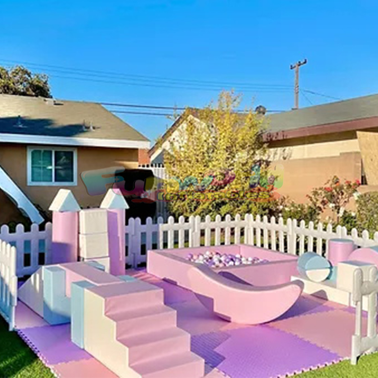 Baby PlaypeIndoor/Outdoor Soft - đánh giá và giá Kids Outdoor Fence