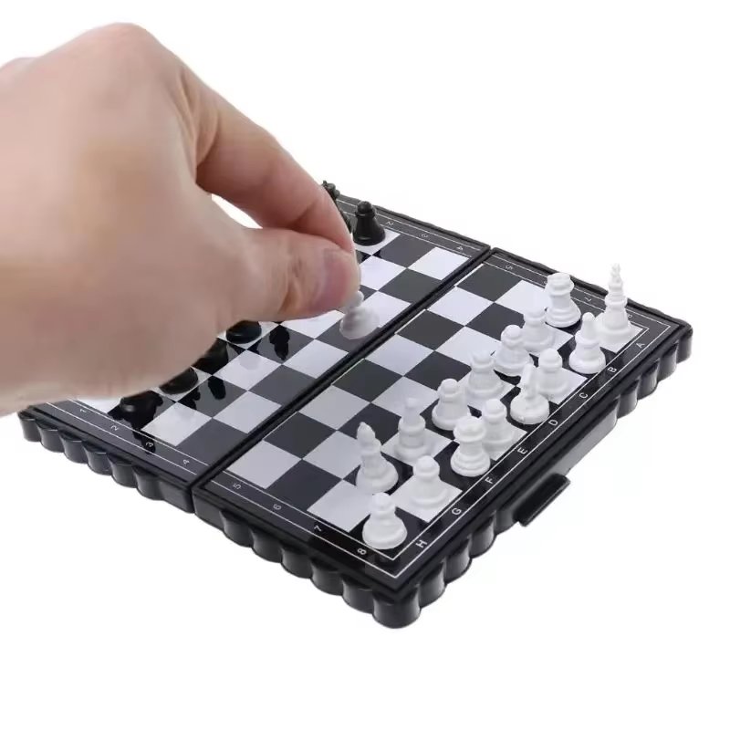 Chess Set  Mini Magnetic  Fold - đánh giá và giá Kids Outdoor Toys B&Q